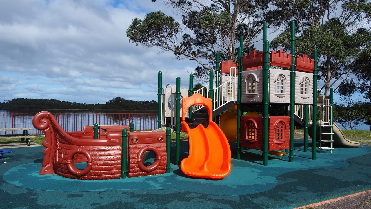 Strahan Retreat Holiday Park Exterior photo