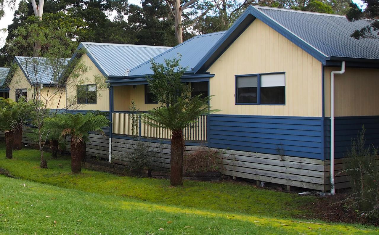 Strahan Retreat Holiday Park Hotel Exterior photo