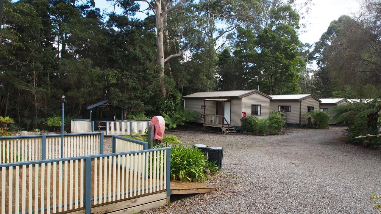 Strahan Retreat Holiday Park Hotel Exterior photo