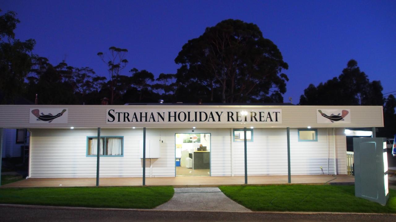 Strahan Retreat Holiday Park Hotel Exterior photo