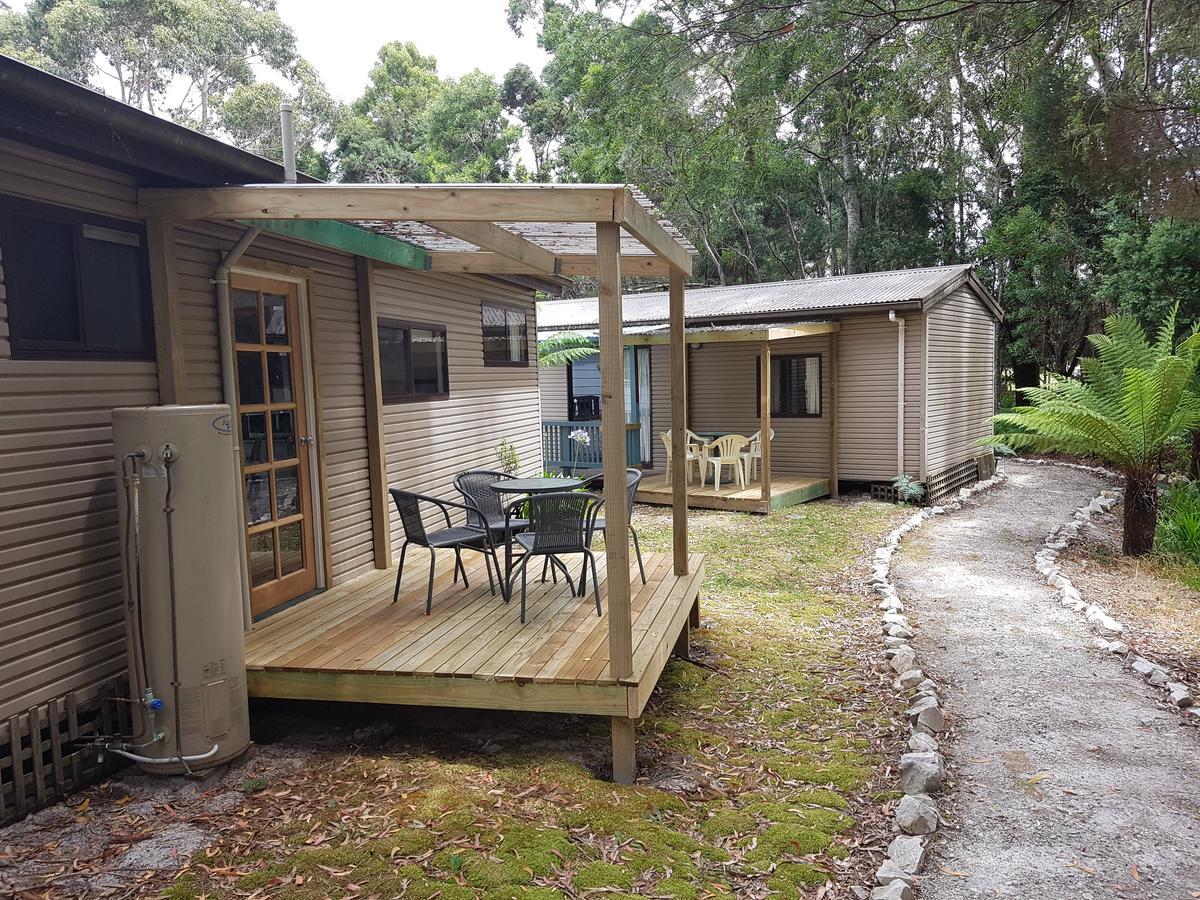 Strahan Retreat Holiday Park Hotel Exterior photo